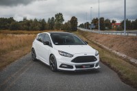 Vorschau: Front Ansatz V.4 für Ford Focus ST Mk3 Facelift schwarz Hochglanz Vorschau: Front Ansatz V.4 für Ford Focus ST Mk3 Facelift schwarz Hochglanz