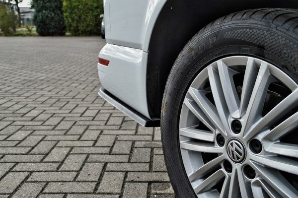 Heckansatz 2 tlg. Aus ABS hochglanz schwarz VW Bus T6 ab Bj.: 2015- Für alle Ausführungen passend