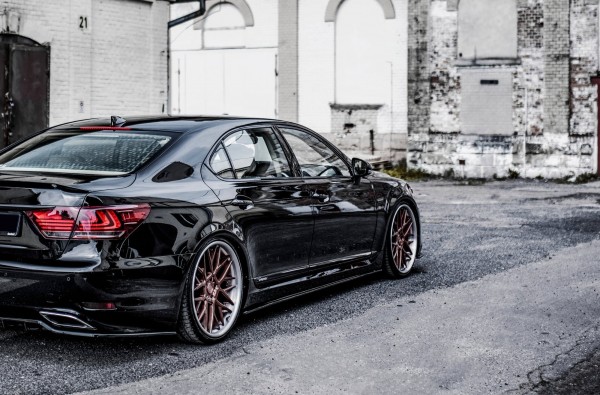 Seitenschweller Ansatz für Lexus LS Long Wheelbase Mk4 Facelift schwarz Hochglanz