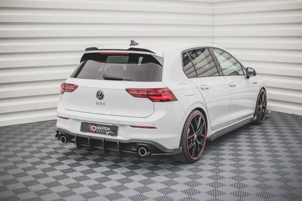Hintere Seiten Flaps für Volkswagen Golf GTI / GTE Mk8 schwarz Hochglanz