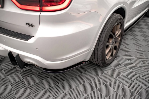 Heck Ansatz Flaps Diffusor für Dodge Durango RT Mk3 schwarz Hochglanz