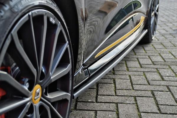 Seitenschweller Satz in Cup Optik hochglanz schwarz Renault Clio 4, RS ab Bj.: 2013-2016 Passend für