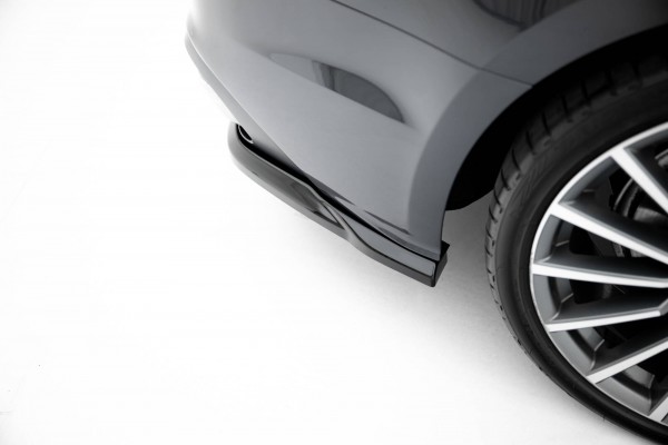 Hinten Splitter (mit einem vertikalem balken) für Audi A5 F5 Facelift schwarz Hochglanz