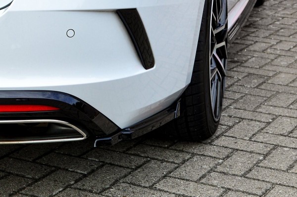 Heckansatz Seitenteile mit seitlichem Wing aus aus ABS links und rechts