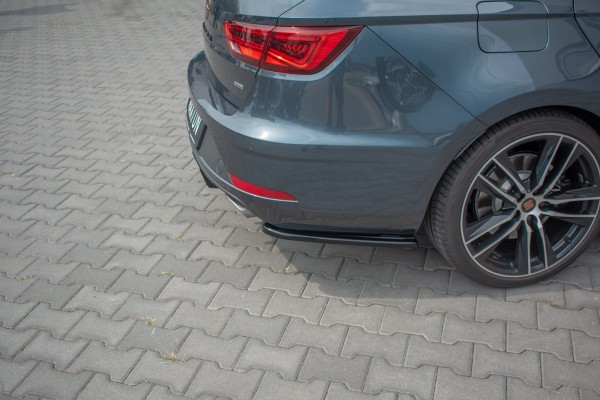 Heck Ansatz Flaps Diffusor V.1 für Seat Leon Cupra Mk3 FL Sportstourer schwarz matt