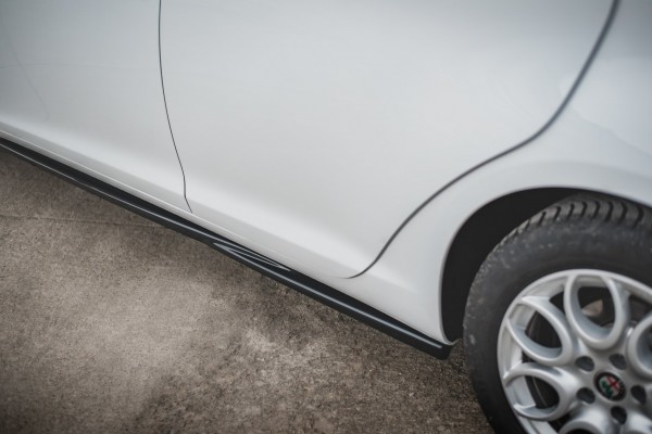 Seitenschweller Ansatz für V.2 für Alfa Romeo Giulietta schwarz Hochglanz