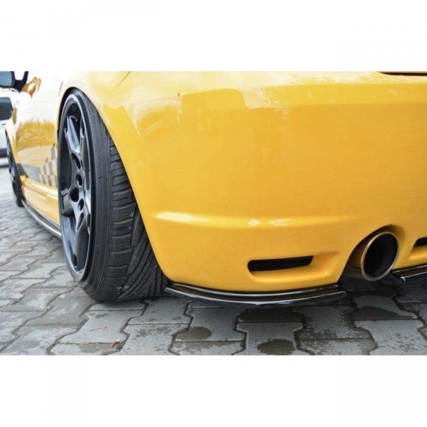 Heck Ansatz Flaps Diffusor für VW GOLF 4 R32 schwarz Hochglanz